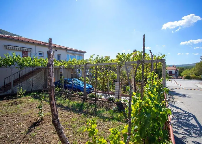 Lejlighed Falichi Plomin