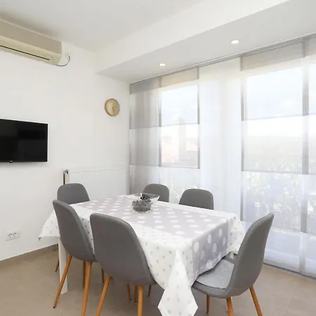 Falichi Apartment *