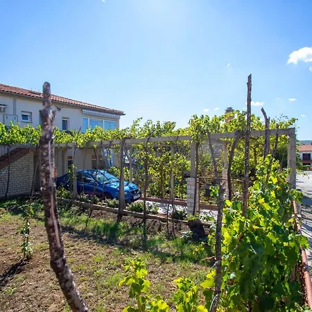 Apartment Falichi Plomin
