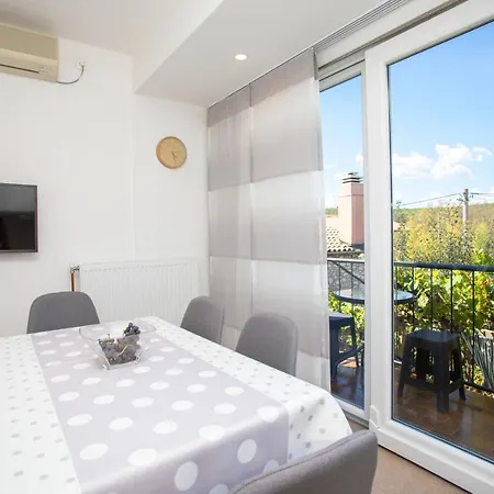 Apartament Falichi Plomin