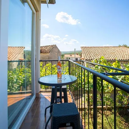 Falichi Apartament *